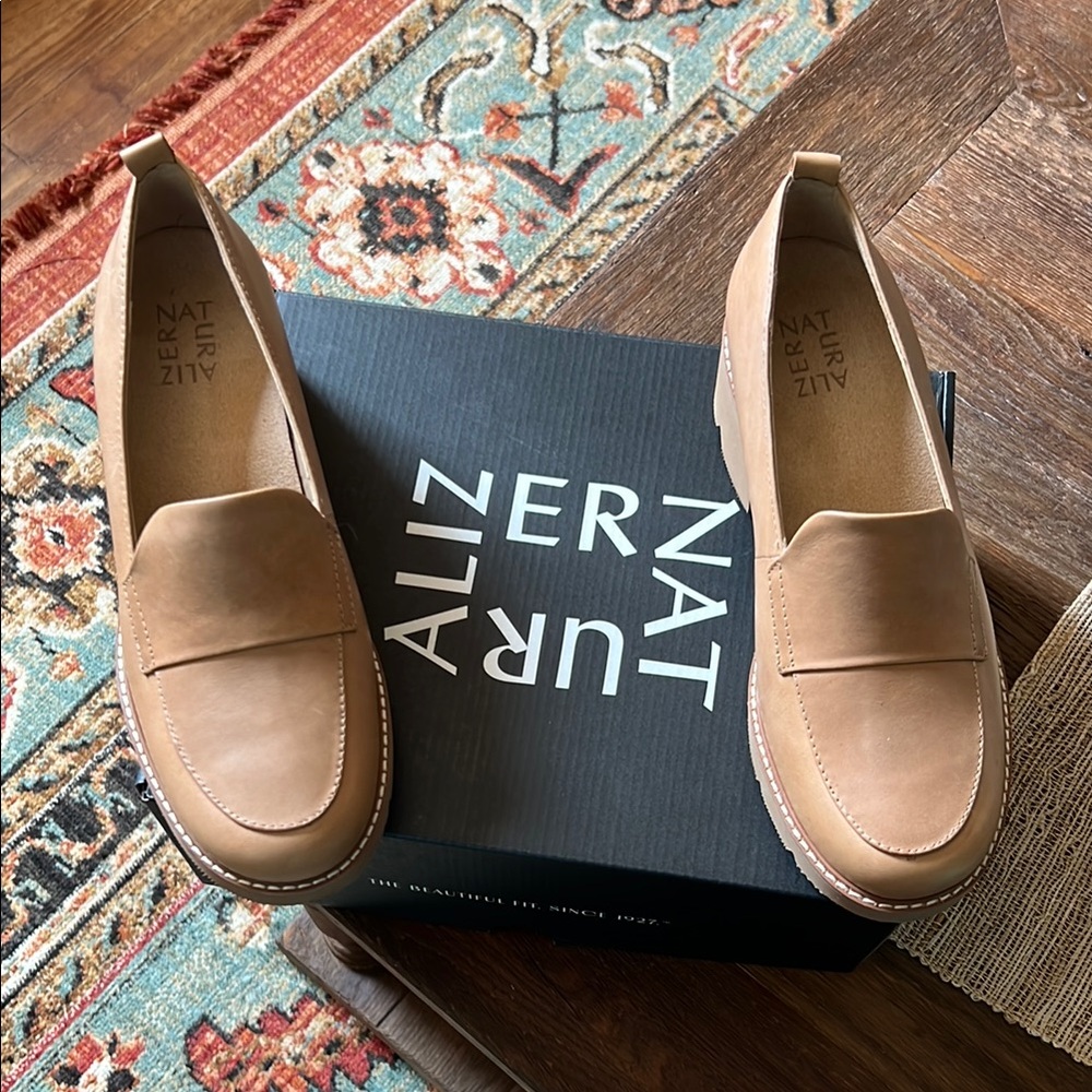 DARRY Naturalizer ✨ HTF 6.5 wide